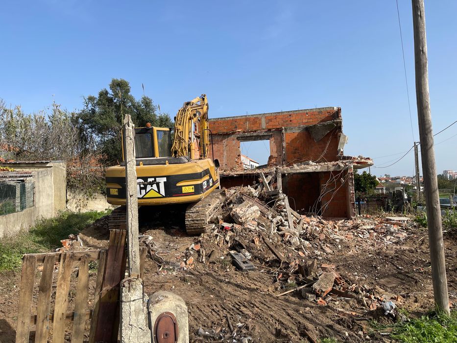 Demolições limpeza de terrenos