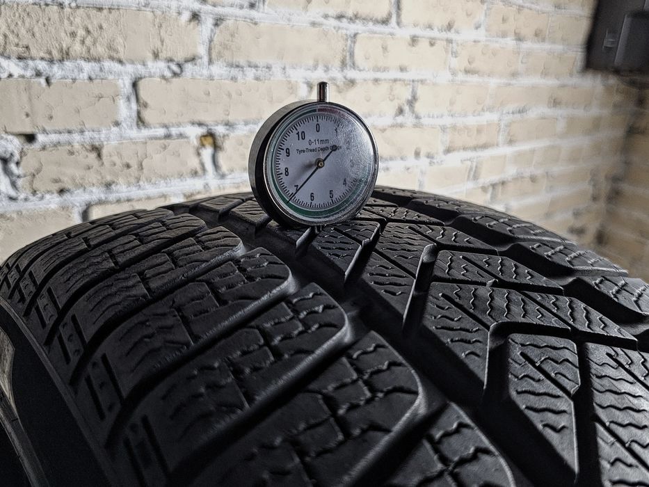 Зимові 245/45r19 Pirelli | 7/6mm | 2023 | Italy | Преміум шини | Ідеал
