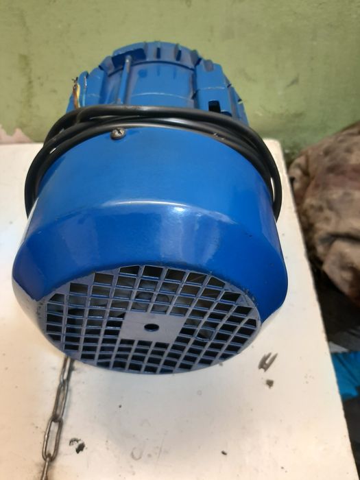 Silnik elektryczny z podajnika szufladowego piec sas