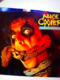 Rockowy wampir,legenda ALICE COOPER-Constrictor 1986.