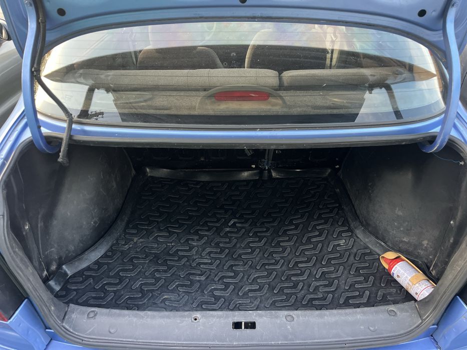 Daewoo lanos 2006 рік 1,5 бенз