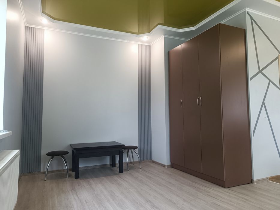 оренда однокімнатної студії в центрі на короткий термін 1-2 місяця