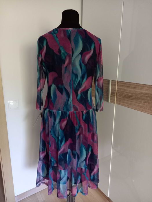 NOWA z metką sukienka Gabrieli Visconti z siateczki na podszewce.