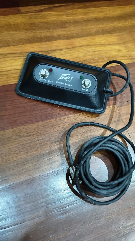Amplificador + Coluna Peavey VK 100