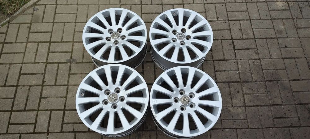 FELGI ALUMINIOWE 5x120 8Jx18 CALI ET42 OPEL INSIGNIA KOMPLET 4 SZTUKI