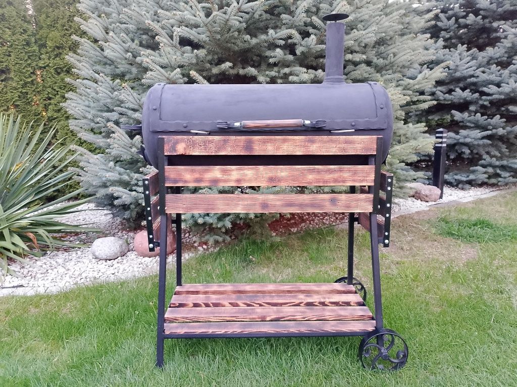 Grill ogrodowy z butli LPG