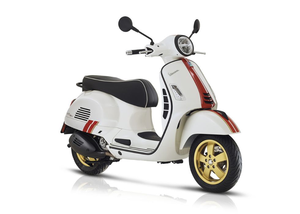 Rama z dokumentami Vespa GTS Super Sport 300cc 2010 r.