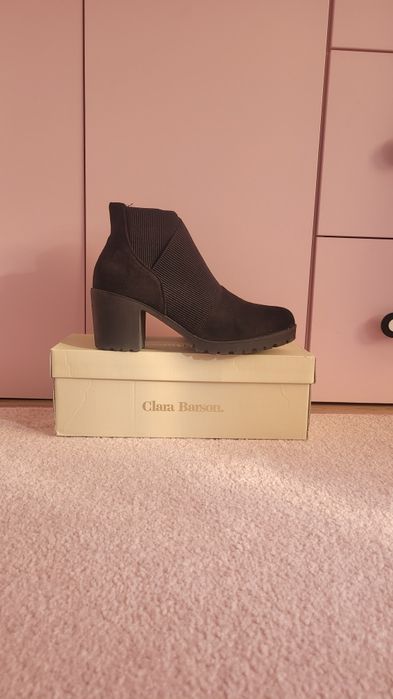 Botki damskie 40 rozmiar eleganckie czarne