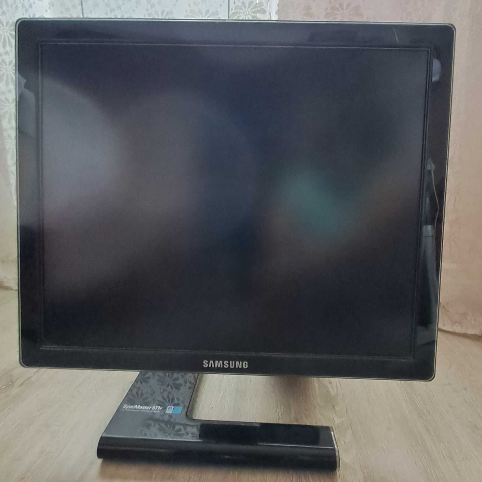 Мониторы Philips hws8220q, SinkMaster 971р сис. бл. K9VGM-V  НЕРАБОЧИЕ