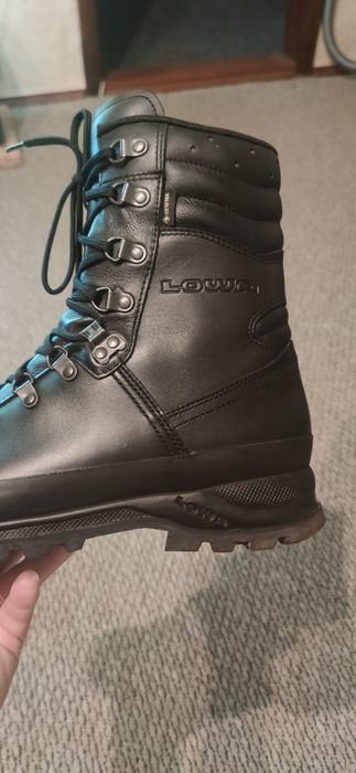 Ботінки Lowa 42р. виробник Німеччина