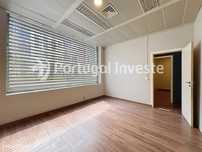 Excelente loja de 160 m2 em zona de muita passagem e visibilidade p...