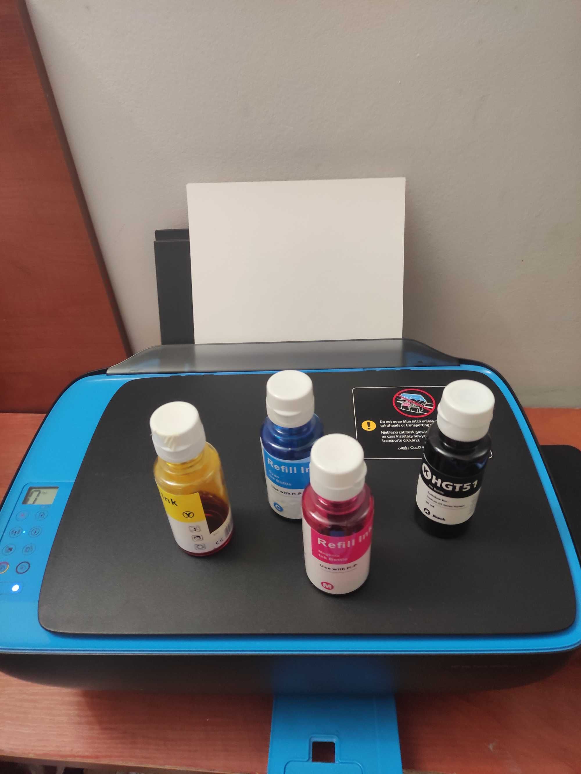 HP Ink Tank Wireless 419 WiFi drukarka jest używana z atramentem