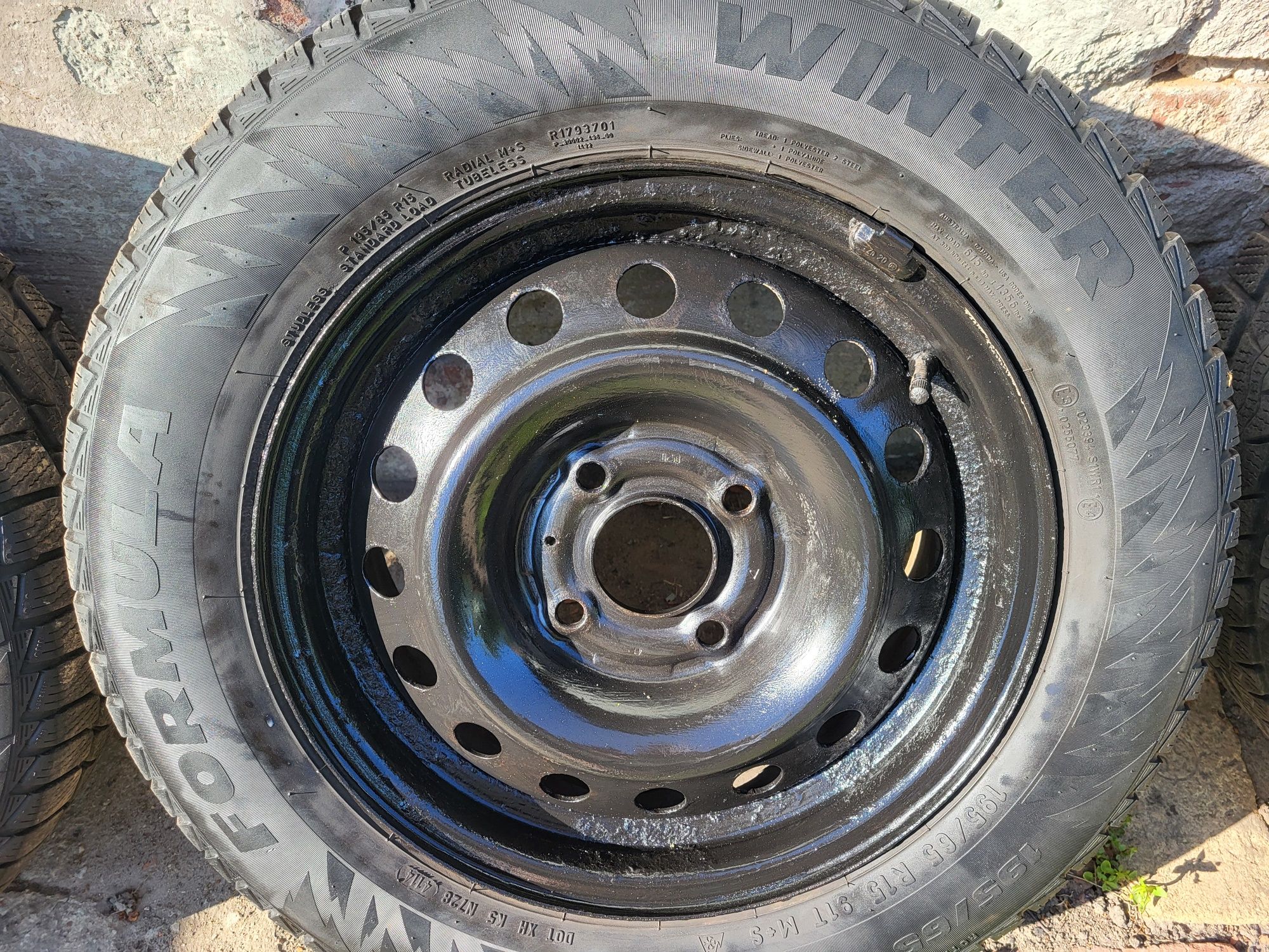 4 x koła zimowe Nissan Almera Primera Formuła Winter 195/65 R15