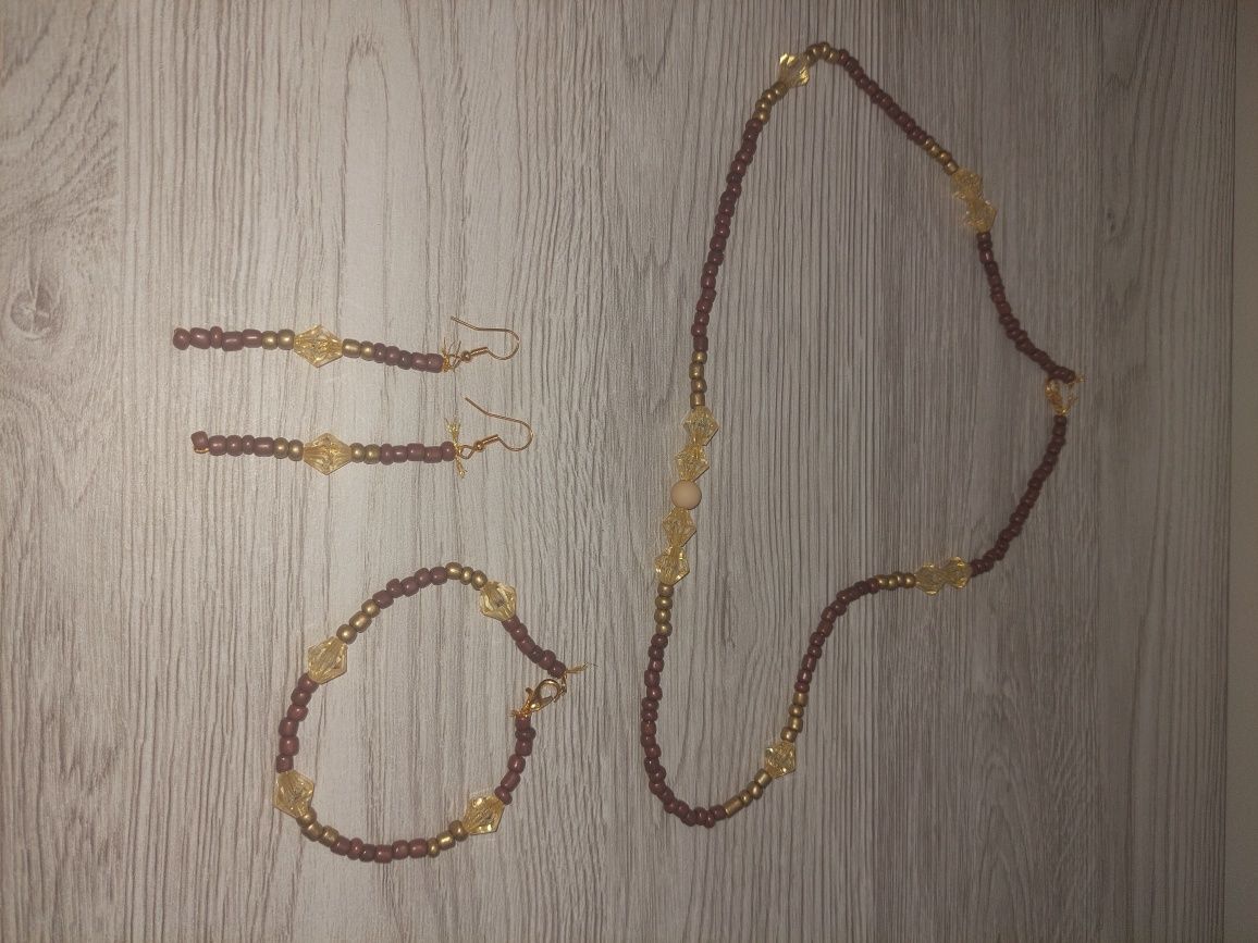 Conjunto pulseira, fio e brincos