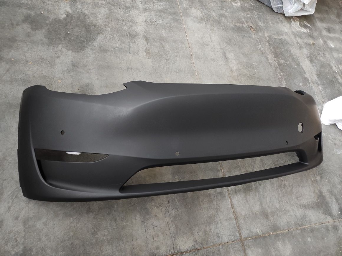 Бампер передний Tesla Y 2021 2022 2023