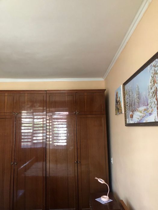 Вітальня, шафи, кухня