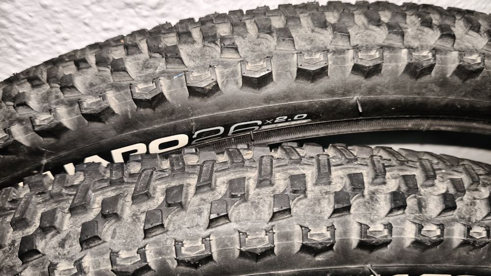 Pneus BTT MTB roda 26 estado novo