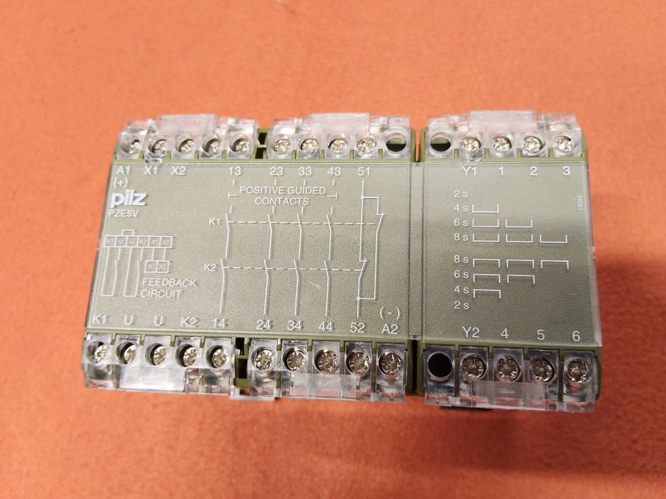 Przekaźnik bezpieczeństwa Pilz