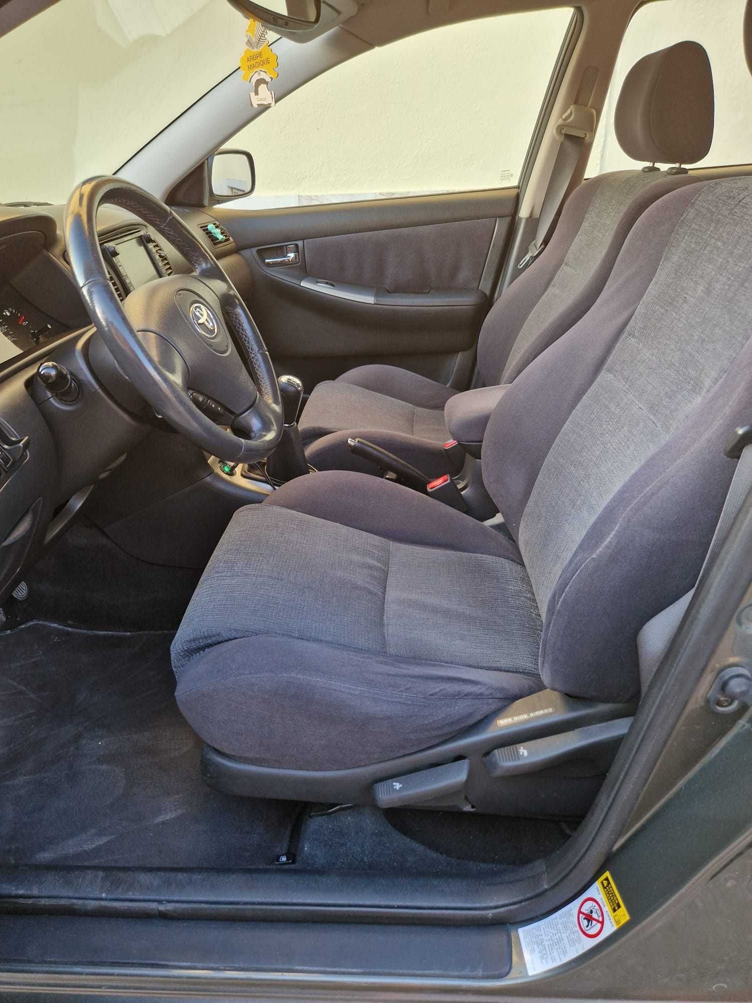 Vendo Toyota Corolla 1.4 VVTI em excelente estado!