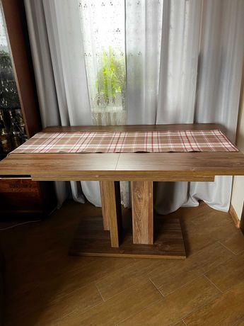 Stół rozkładany /130/170/210 cm/ + 4 krzesła /skóra eko/