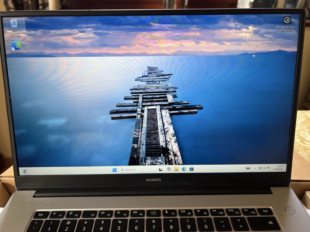 Huawei Matebook D15 i5 8gb ram 512gb ssd