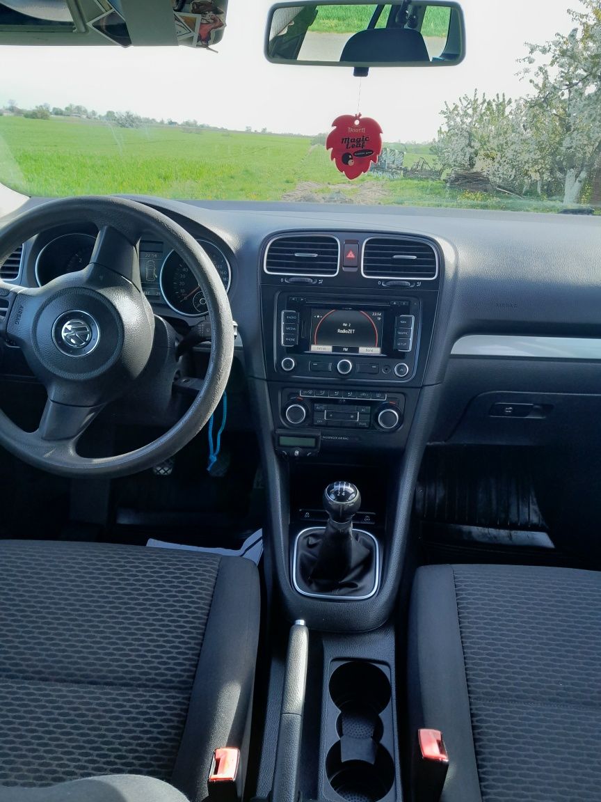 Golf VI 1,6 tdi + drugi komplet kół+ nowy rozrząd