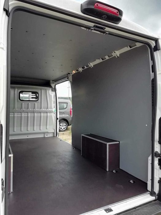 Fiat Ducato L4H2 Zabudowa busa auta dostawczego ze sklejki laminowanej