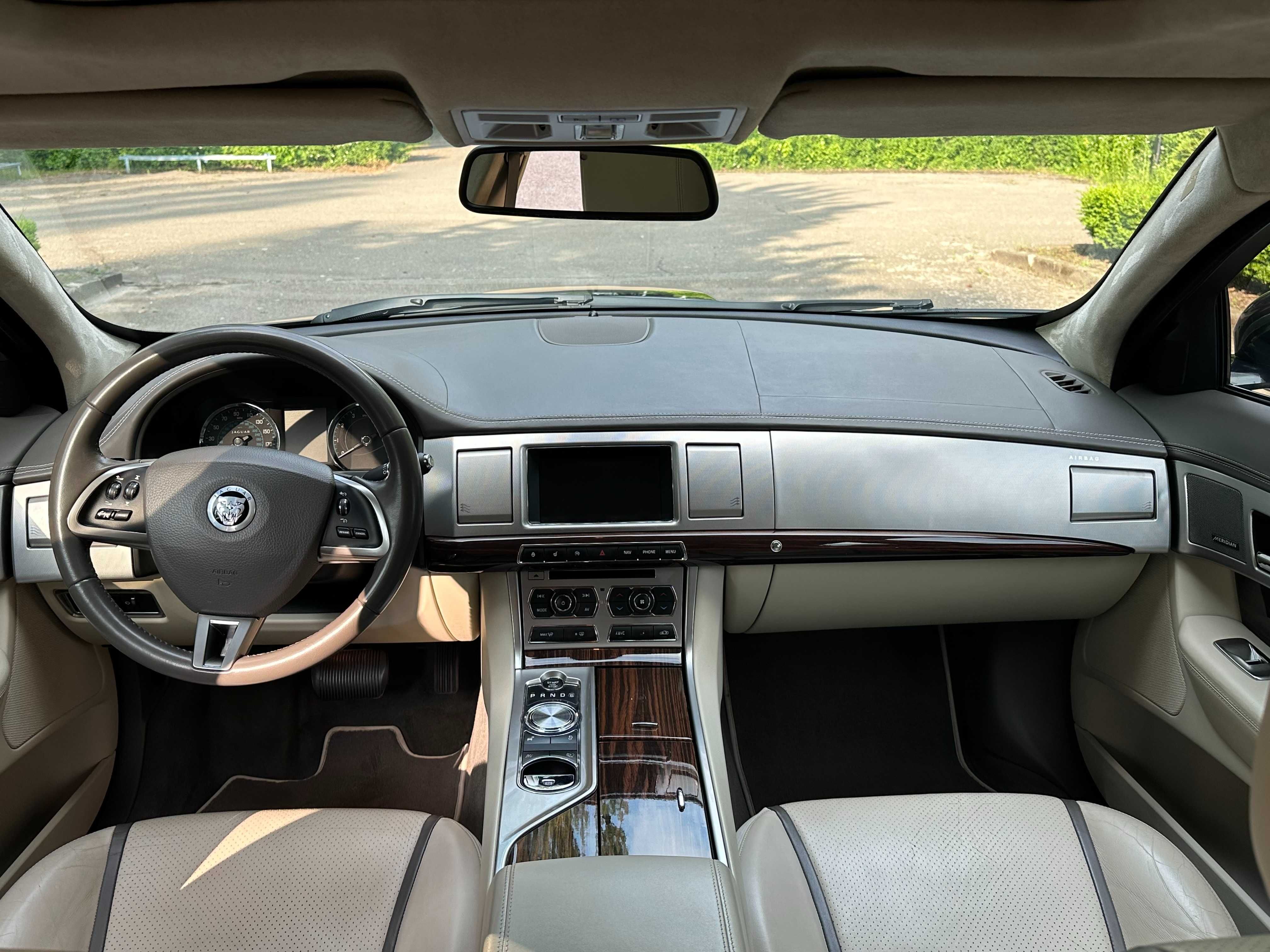 Jaguar XF 3.0 AT (340 к.с.) RWD