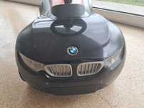 Carro de crianca sem pedais BMW