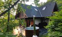 Domek z Jakuzzi i kominkiem
