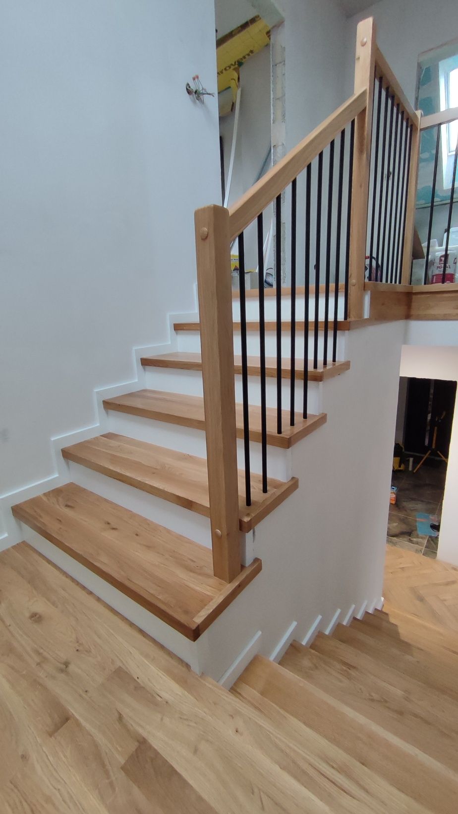 Schody na beton wraz z balustradą