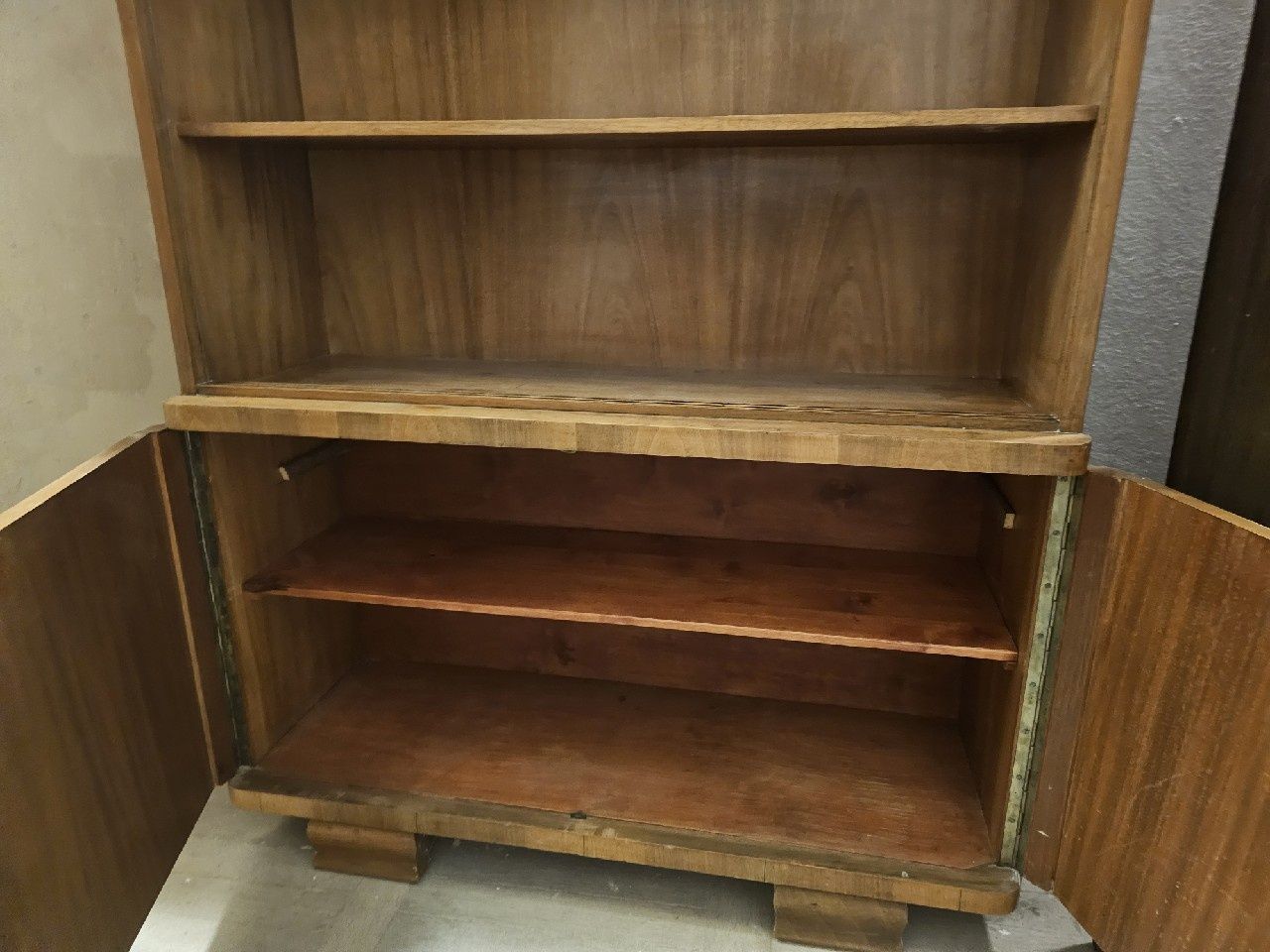 Biblioteczka kredens komoda na książki prl art deco drewniana z szybą