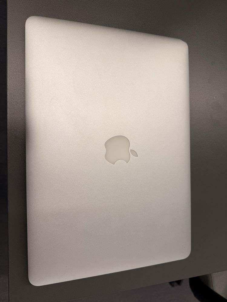 Apple Macbook Air