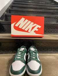 The Nike Dunk Low ‘Varsity Green’ 45