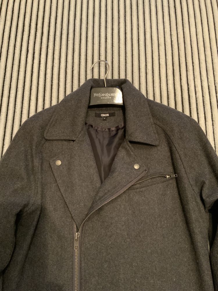 Лёгкое пальто в стили military от ASOS, состояние идеальное/ новое