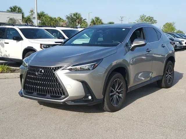 2022 Lexus NX 250 можно з ПДВ