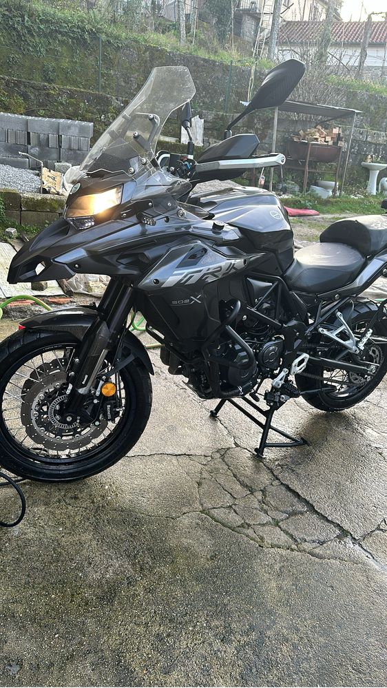 Benelli trk 502 x