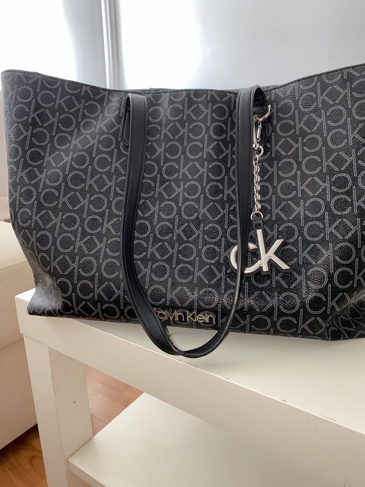 Torba shopper monogram - czarna - Calvin Klein