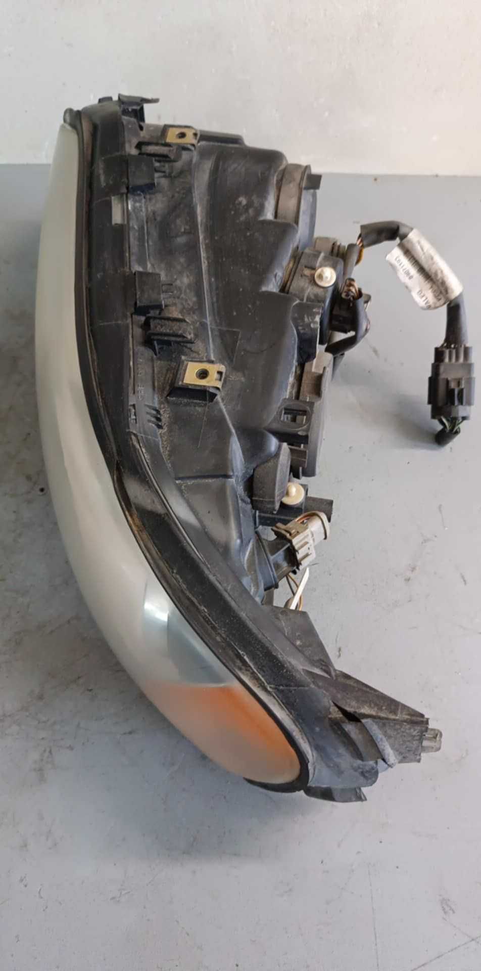 Lampy przednie volvo v70 II 04-07r europa oryginał komplet