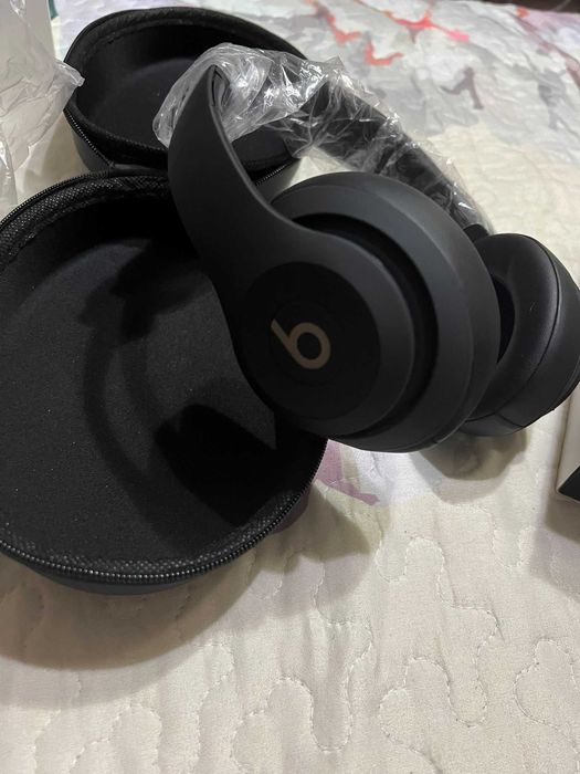 Beats Studio Pro - Preto