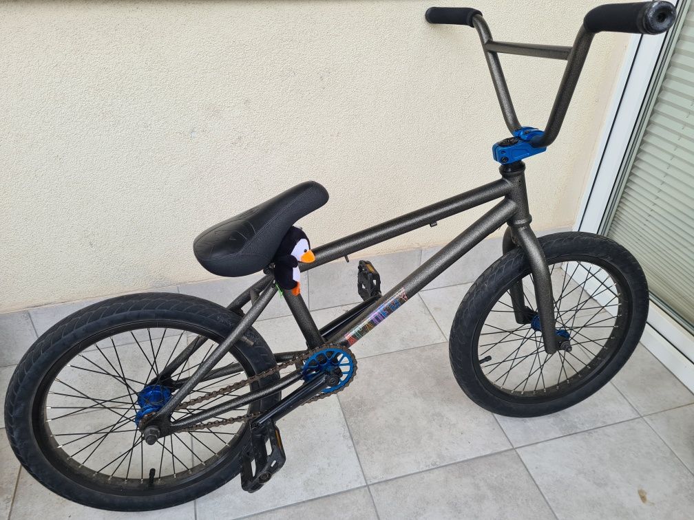 BMX Academy Inspire 18 cali+siodlo Shadow Crow'd Pivotal+sztyca CULT