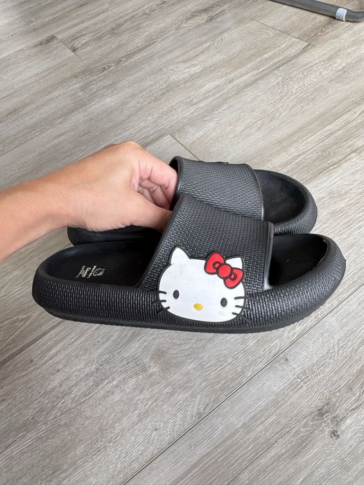 Шльопанці Hello kitty!