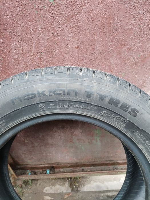 Продам резину Nokian Nordman RS2  185/65 R15