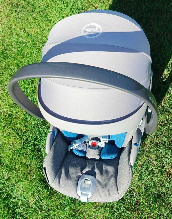 Nosidło Cybex cloud  i-size z bazą obrotową.