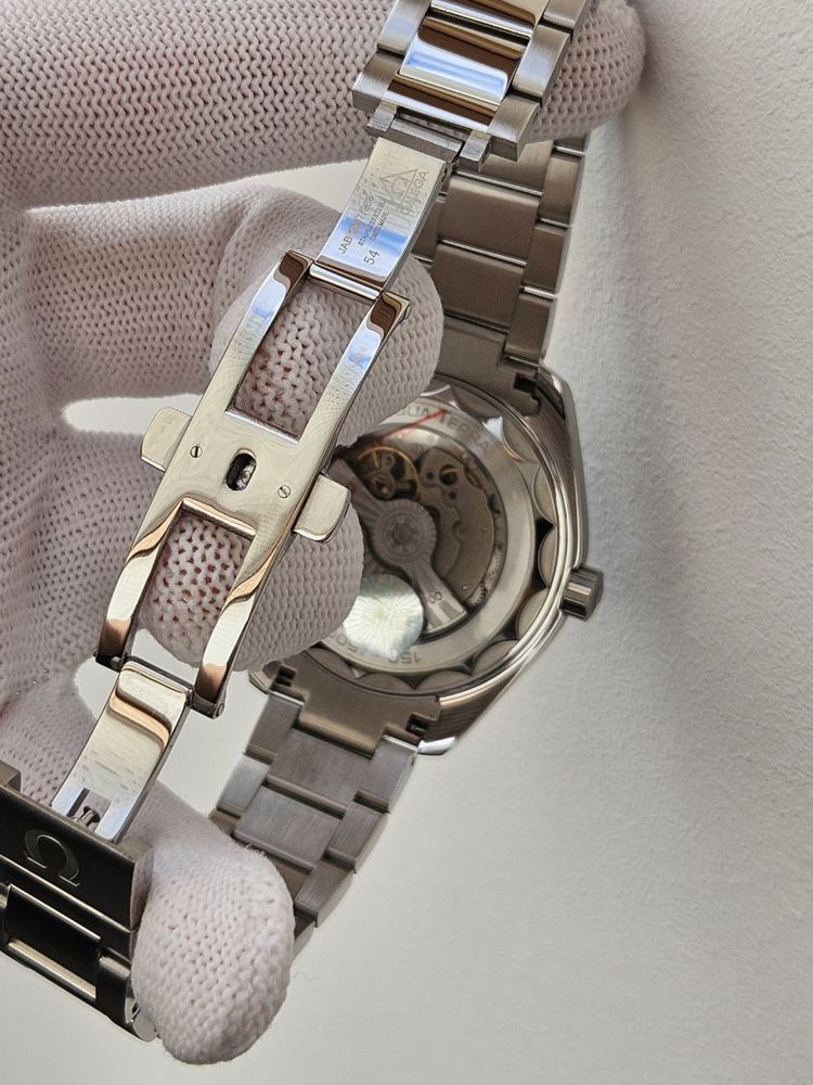 Чоловічий годинник Omega Seamaster Aqua Terra Blue