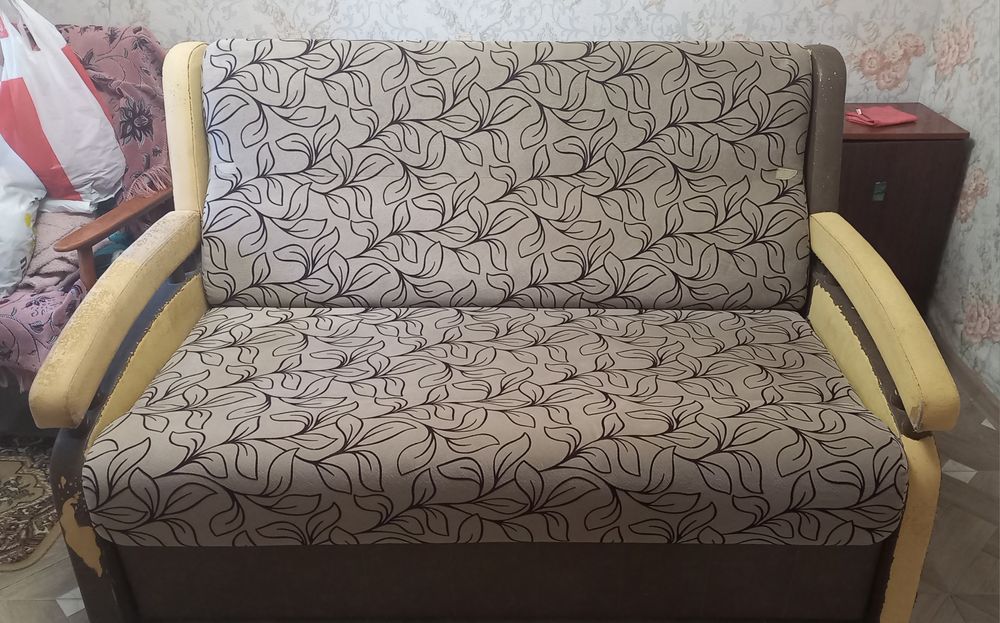 Продам раскладной диван б/у