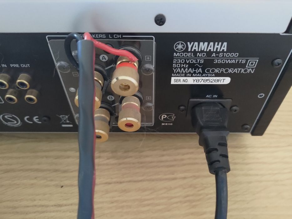 Yamaha AS-1000 wzmacniacz
