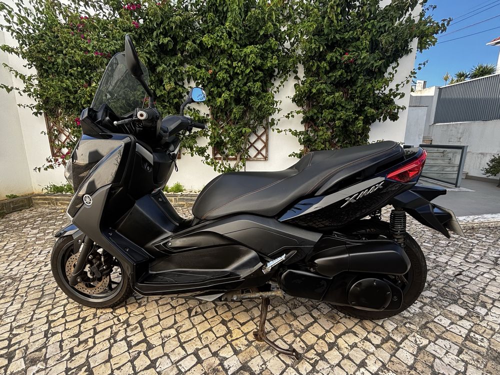 Yamaha xmax 250…