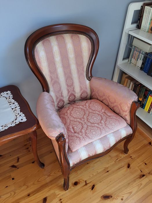 Meble stylowe dwa fotele i ława