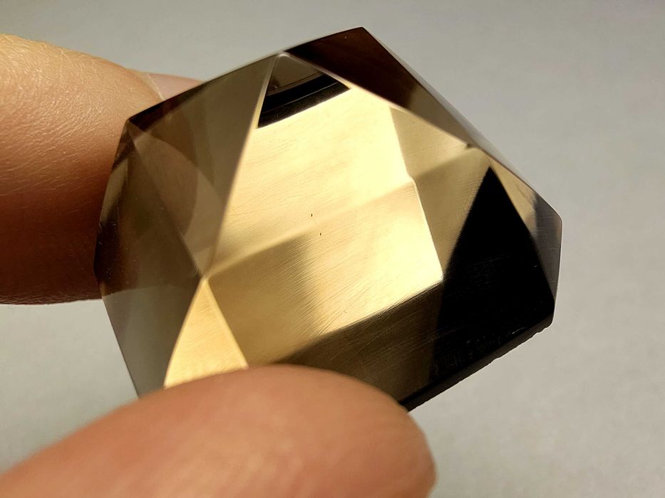 Раухтопаз объемный